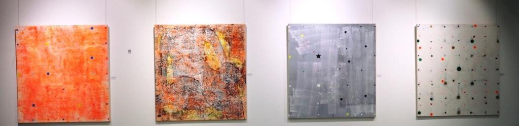 Ausstellung Galerie Frank: Colors.Migration mit Ruben fun Hunter. LV grosse Wand.